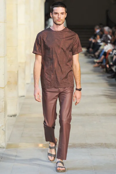 Look 37